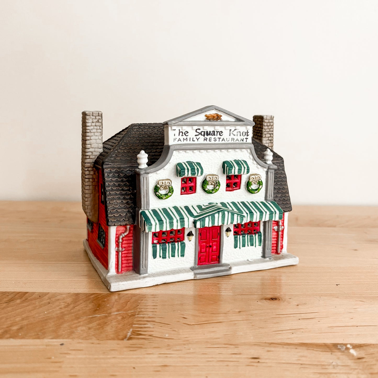 Christmas Decor - Lemax The Square Knot Family Restaurant