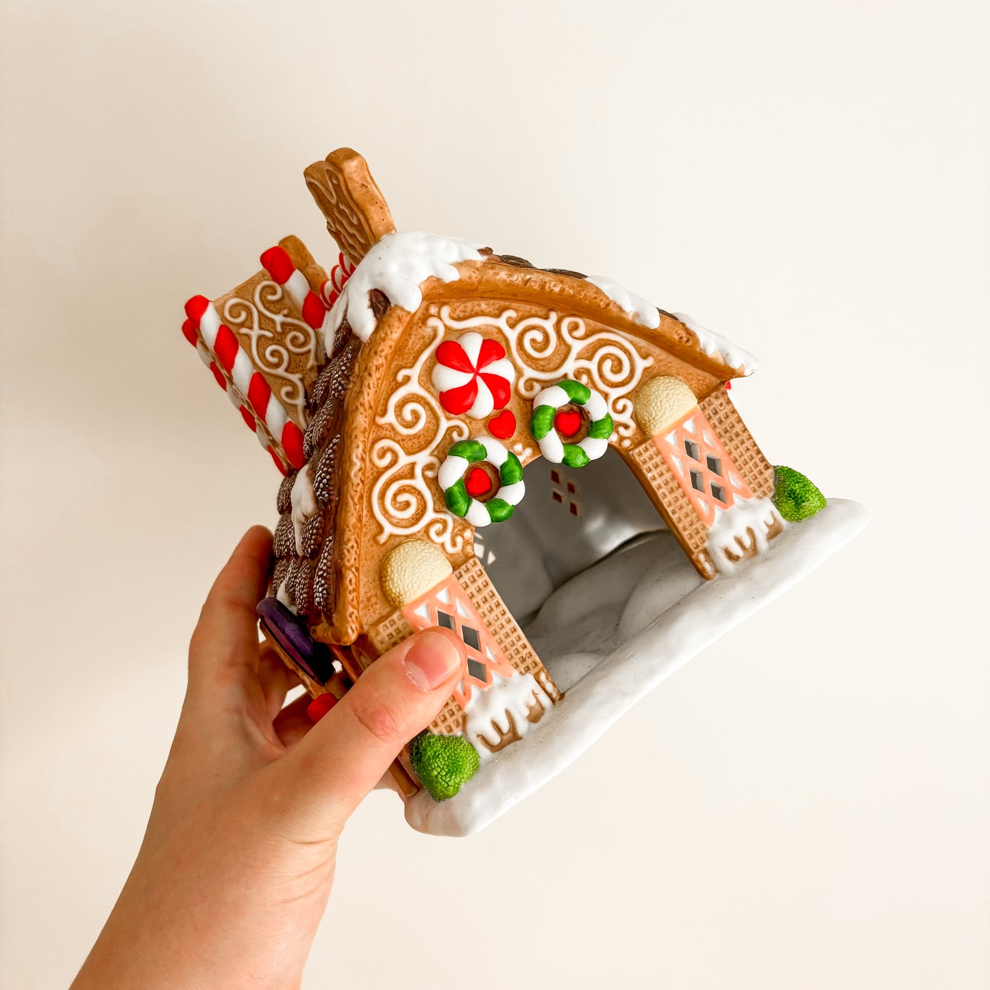 Christmas Decor - Partylite Gingerbread House (with box)