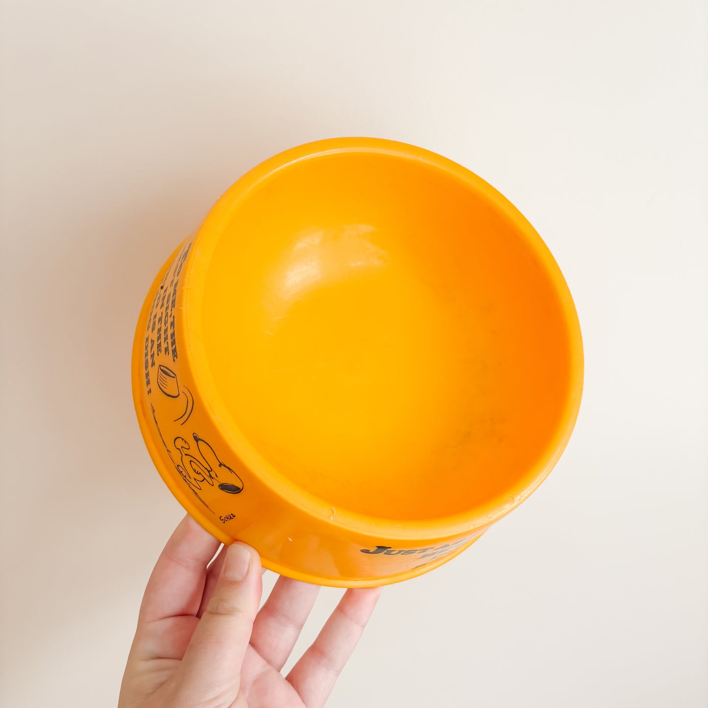 1970s Snoopy Peanuts Bright Yellow Plastic Dog Bowl