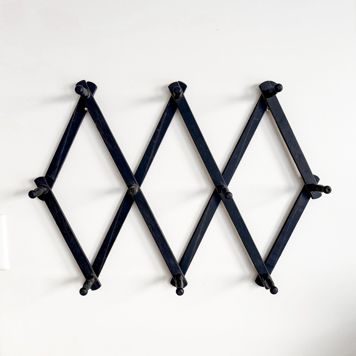 Wooden Accordion Wall Peg Rack - Nevco Hong Kong