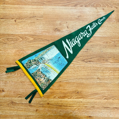Niagara Falls Ontario 1960s Green Felt Pennant