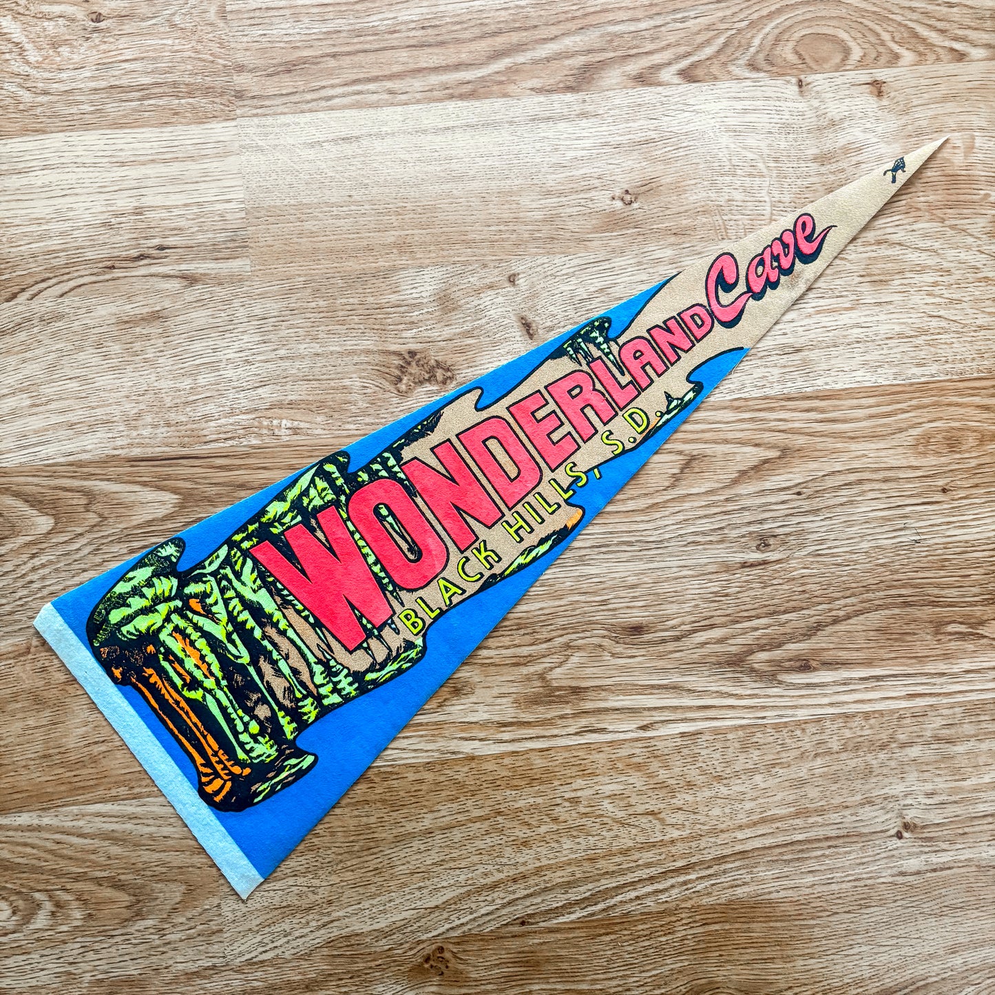 Wonderland Cave South Dakota Felt Pennant