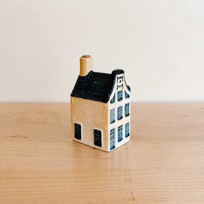 KLM Delft Blue Dutch House No 13 - Rynbende Cherry Brandy