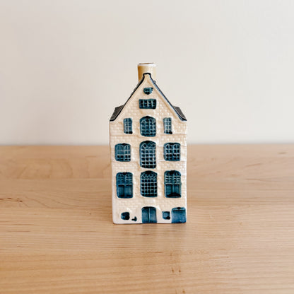 KLM Delft Blue Dutch House No 37 - Rynbende Cherry Brandy