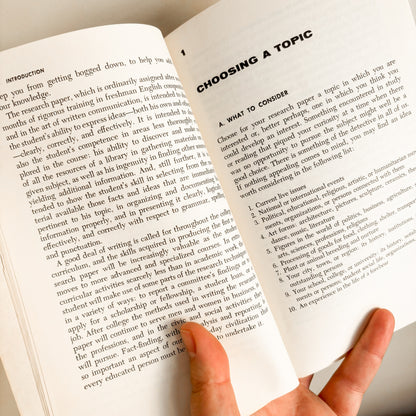 Kate L. Turabian - Student's Guide for Writing College Papers (2nd ed. 1974)