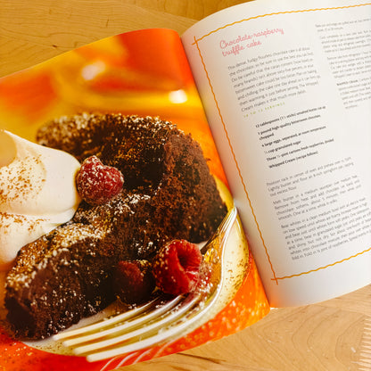 Essentially Lilly: A Guide to Colorful Holidays (Hardcover, 2005)