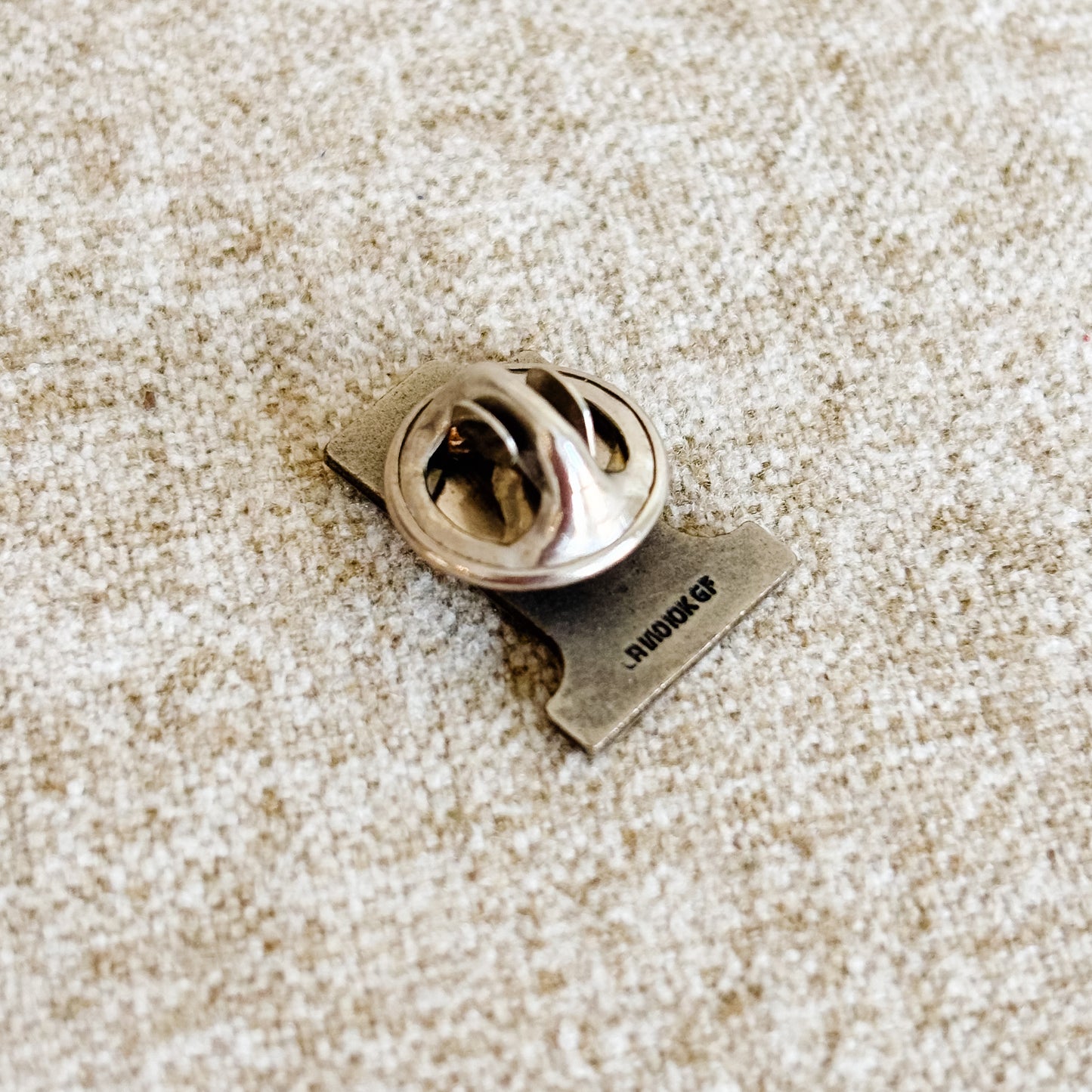 McDonald's Employee Pin - Multilingual One McDonald's Logo - Vintage 1980s
