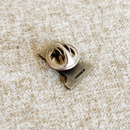 McDonald's Employee Pin - Multilingual One McDonald's Logo - Vintage 1980s