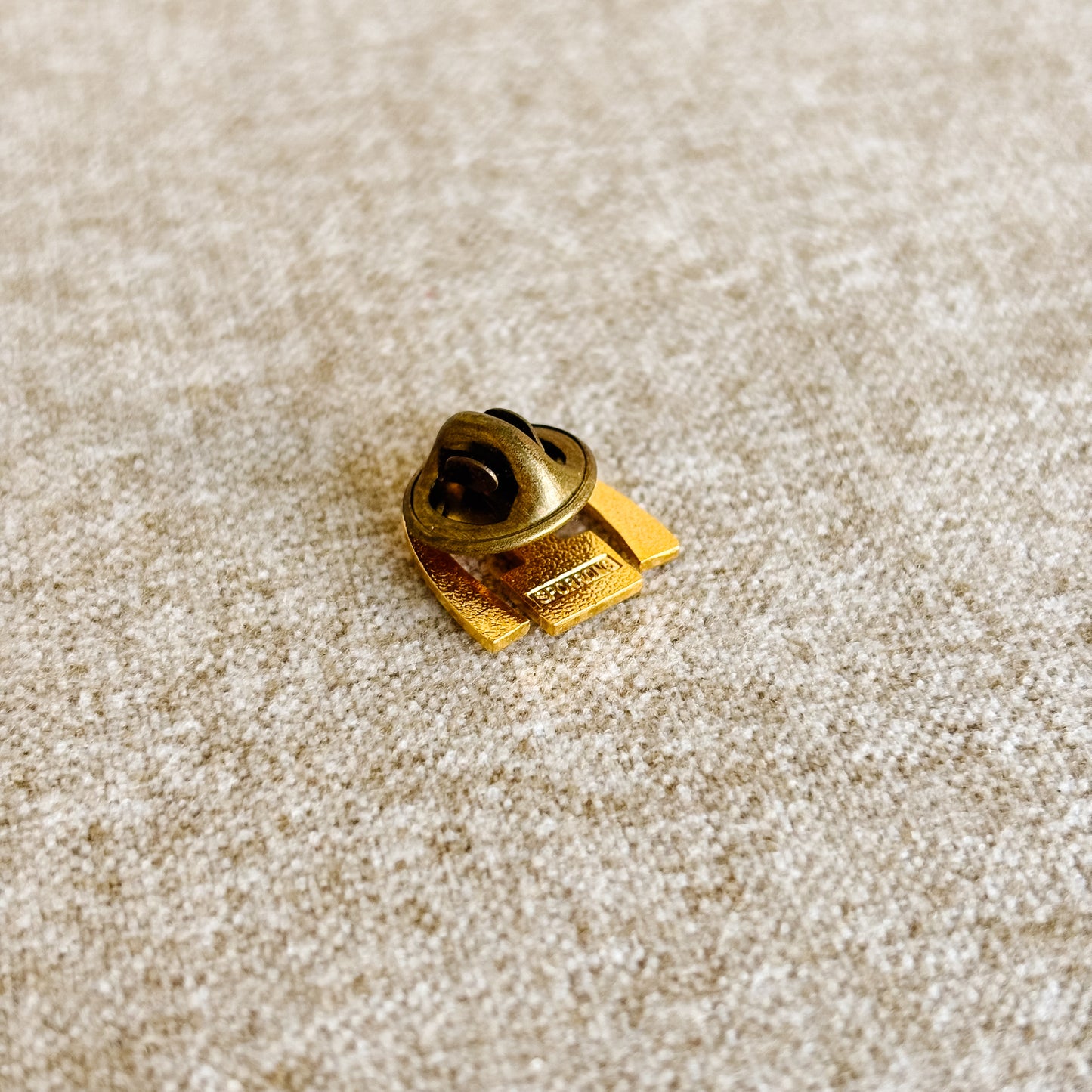 McDonald's Belgium Pin - Gold M with Belgian Flag - Vintage from the 1980s