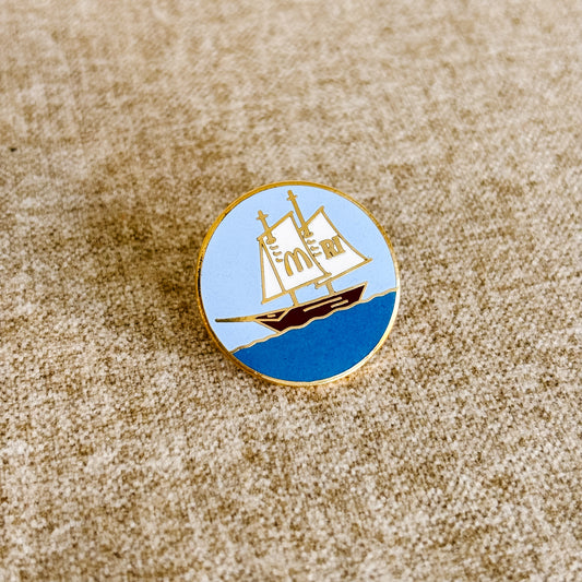 McDonald's USA Pin - Rhode Island State Pin with Boat - Vintage from the 1980s