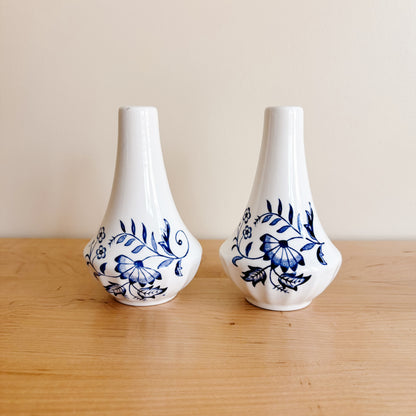 Blue Nordic/Blue Onion Salt & Pepper Shaker Set