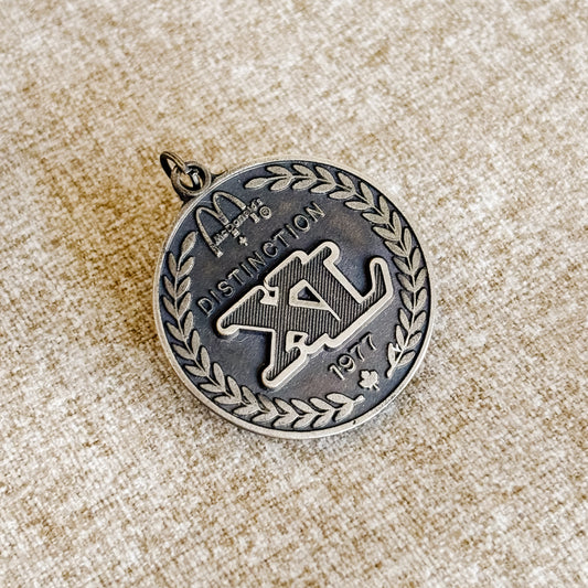 McDonald's Employee Pin - XL Distinction Medallion 1977 Pinback