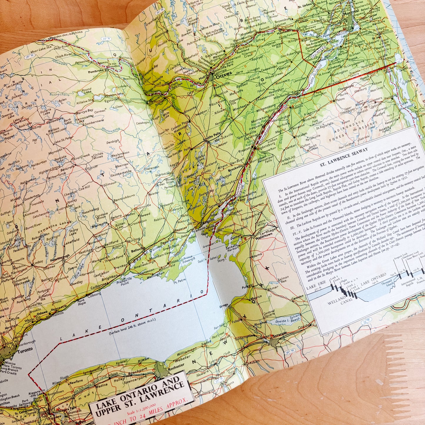 The Canadian Oxford School Atlas - Oxford University Press (1957)