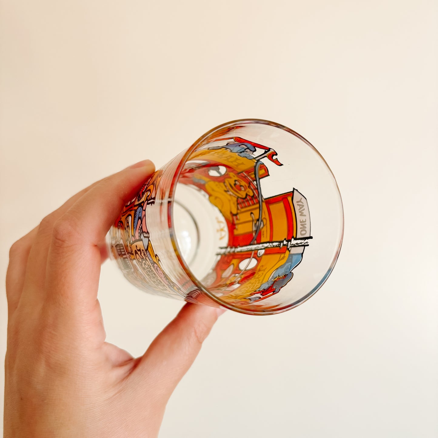 McDonald's Canada Glassware - The Great Muppet Caper - Happiness Hotel (1981)