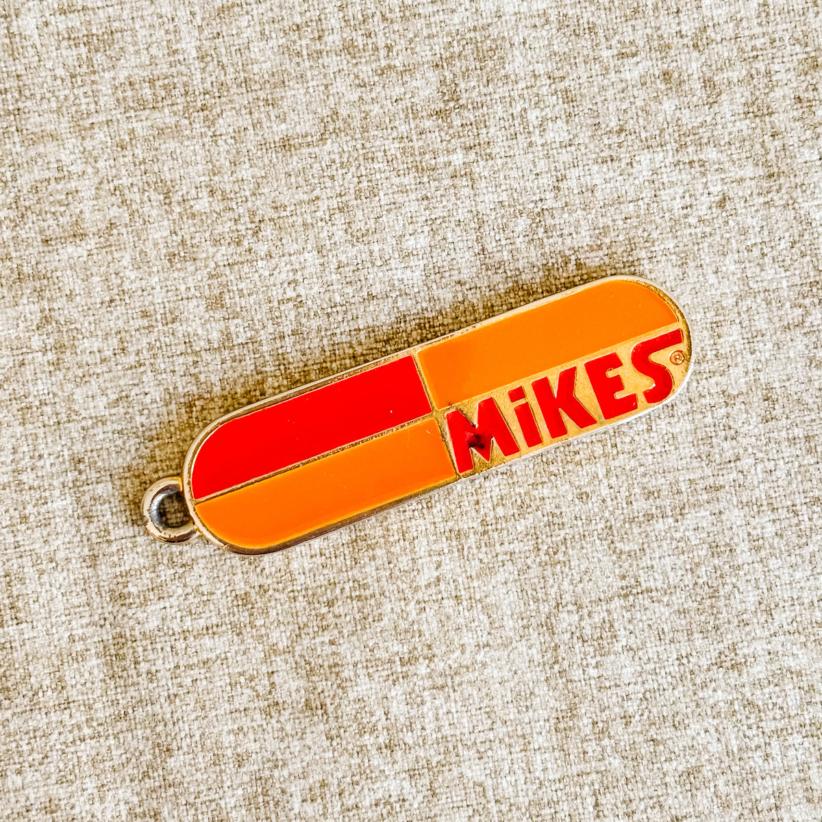 Mikes Pizza Restaurant Quebec 1990s Corporate Merchandise Set - Wristwatch, Keychain, Pins