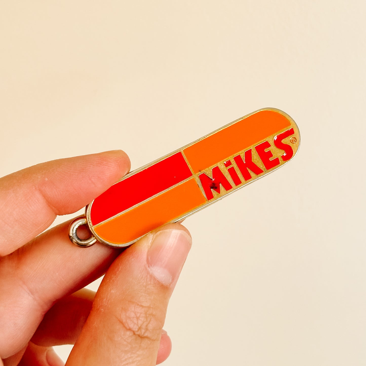 Mikes Pizza Restaurant Quebec 1990s Corporate Merchandise Set - Wristwatch, Keychain, Pins