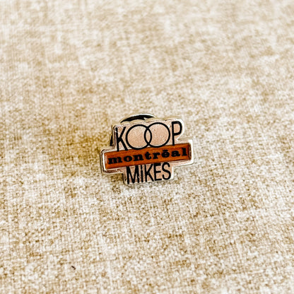 Mikes Pizza Restaurant Quebec 1990s Corporate Merchandise Set - Wristwatch, Keychain, Pins