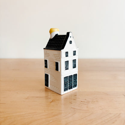 KLM Delft Blue Dutch Canal House No 8 - Bols Gin