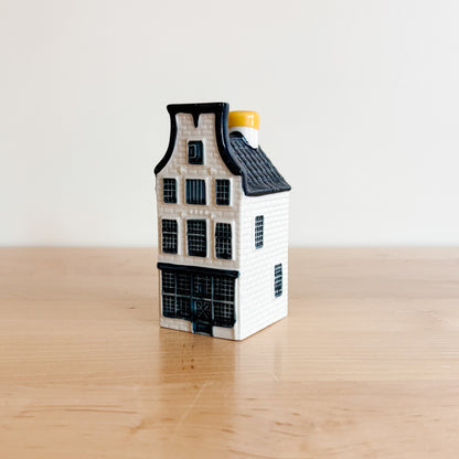 KLM Delft Blue Dutch Canal House No 23 - Bols Gin