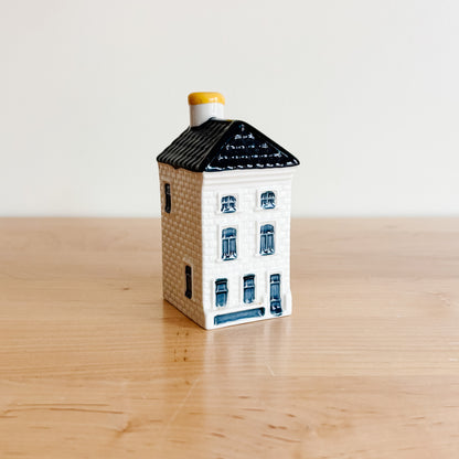 KLM Delft Blue Dutch Canal House No 26 - Bols Gin