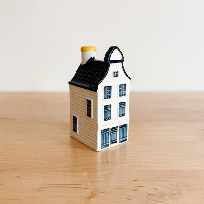 KLM Delft Blue Dutch Canal House No 30 - Bols Gin