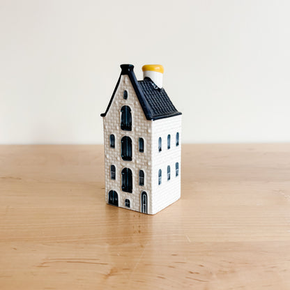 KLM Delft Blue Dutch Canal House No 54 - Bols Gin
