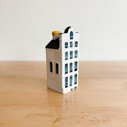 KLM Delft Blue Dutch Canal House No 67 - Bols Gin