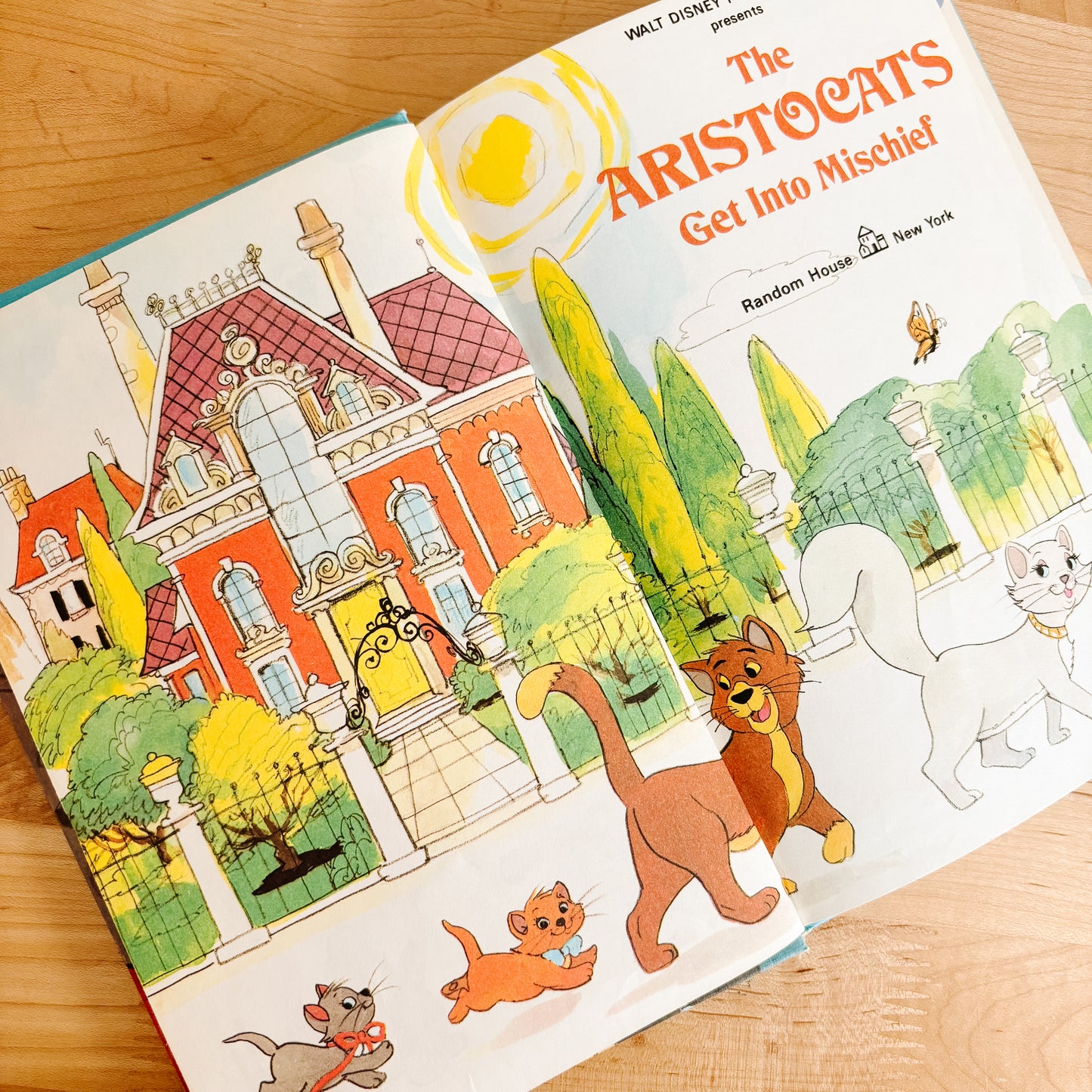 The Aristocats Get Into Mischief - Walt Disney Productions 1979