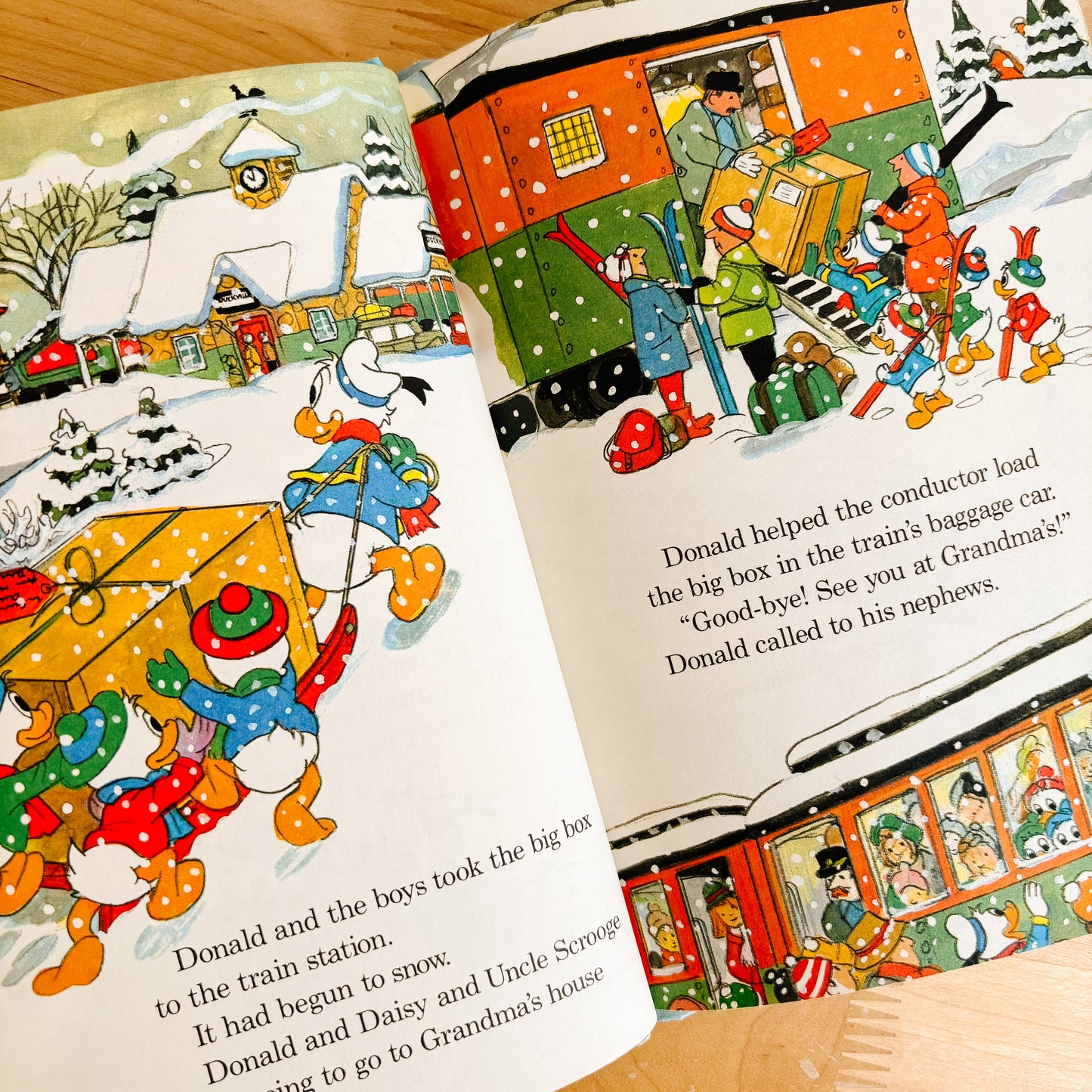 Disney's Wonderful World of Reading - The Christmas Helpers - Walt Disney Productions 1985