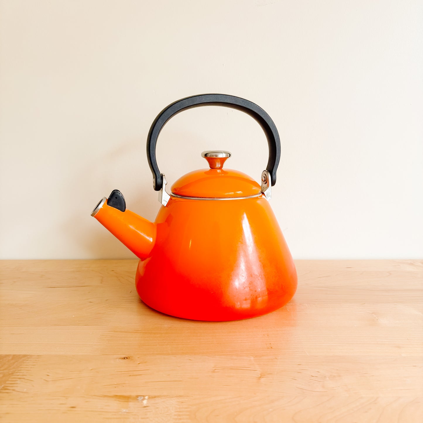 Le Creuset Flame Orange Kone Stovetop Kettle - Holds 1.6L