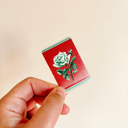 Arrco Playing Card Co White Rose Design Set - Made in USA - Complete Set