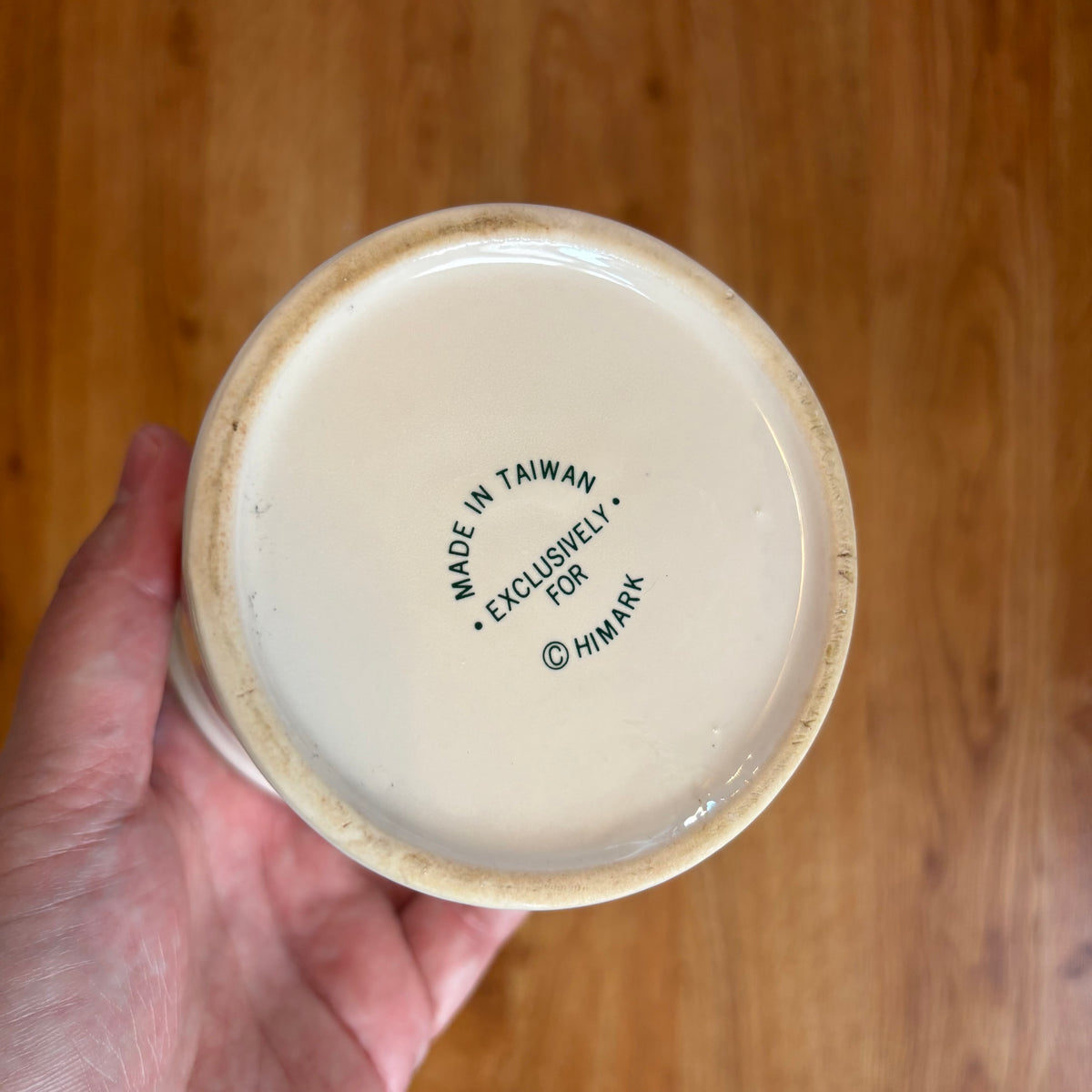 1980s Himark Cream Ceramic with Green Script Accent "Napkins" Holder