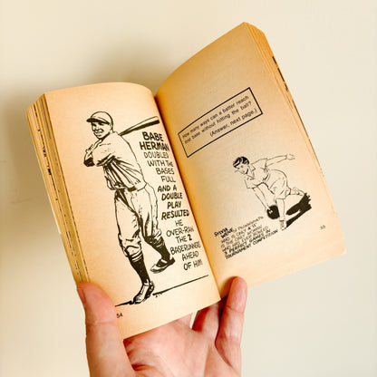 Ripley's Believe It or Not Sports Oddities - Book of fun facts! - Scholastic (1969)